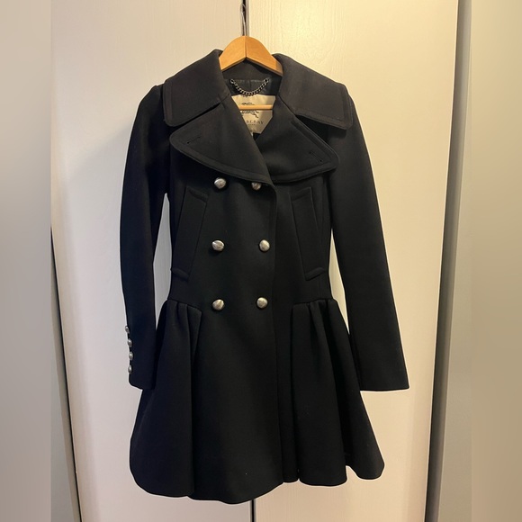 Burberry Jackets & Blazers - Like New Burberry Prorsum Runway Trench Coat with Flared Pleated Waist